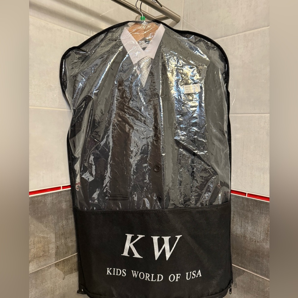 5 pcs Boys suit / color Black